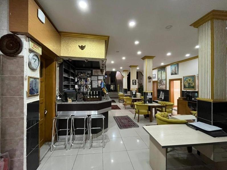 Vatan Hotel อิซมีร์ ภายนอก รูปภาพ