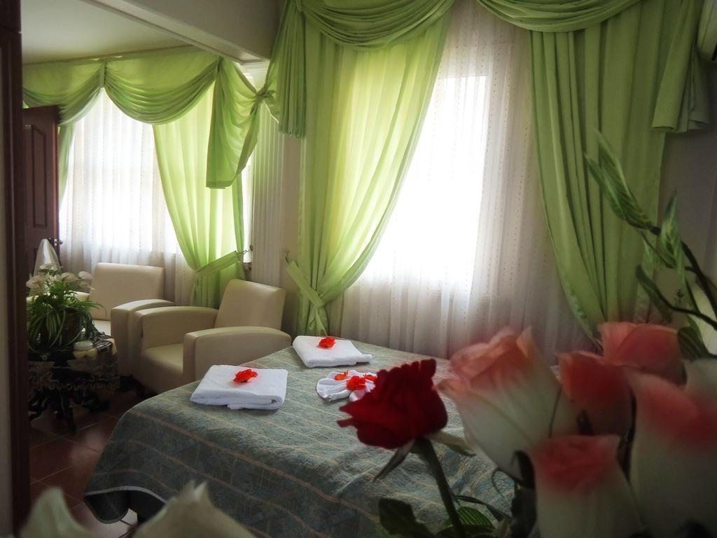 Vatan Hotel อิซมีร์ ภายนอก รูปภาพ